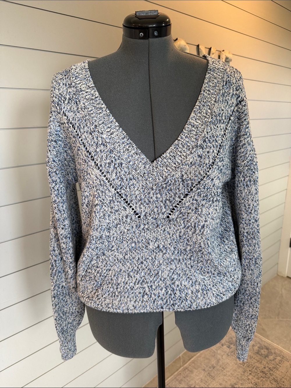 White House Black Market Blue and White Marled V-Neck Pullover